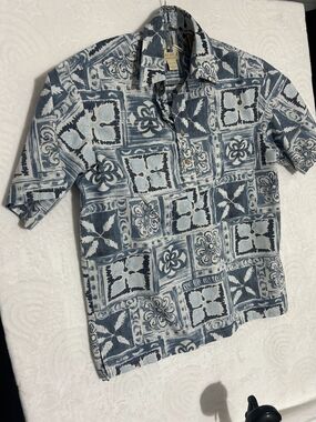 Aloha Republic Men’s Blue Tile-Print Casual Button-Down Shirt